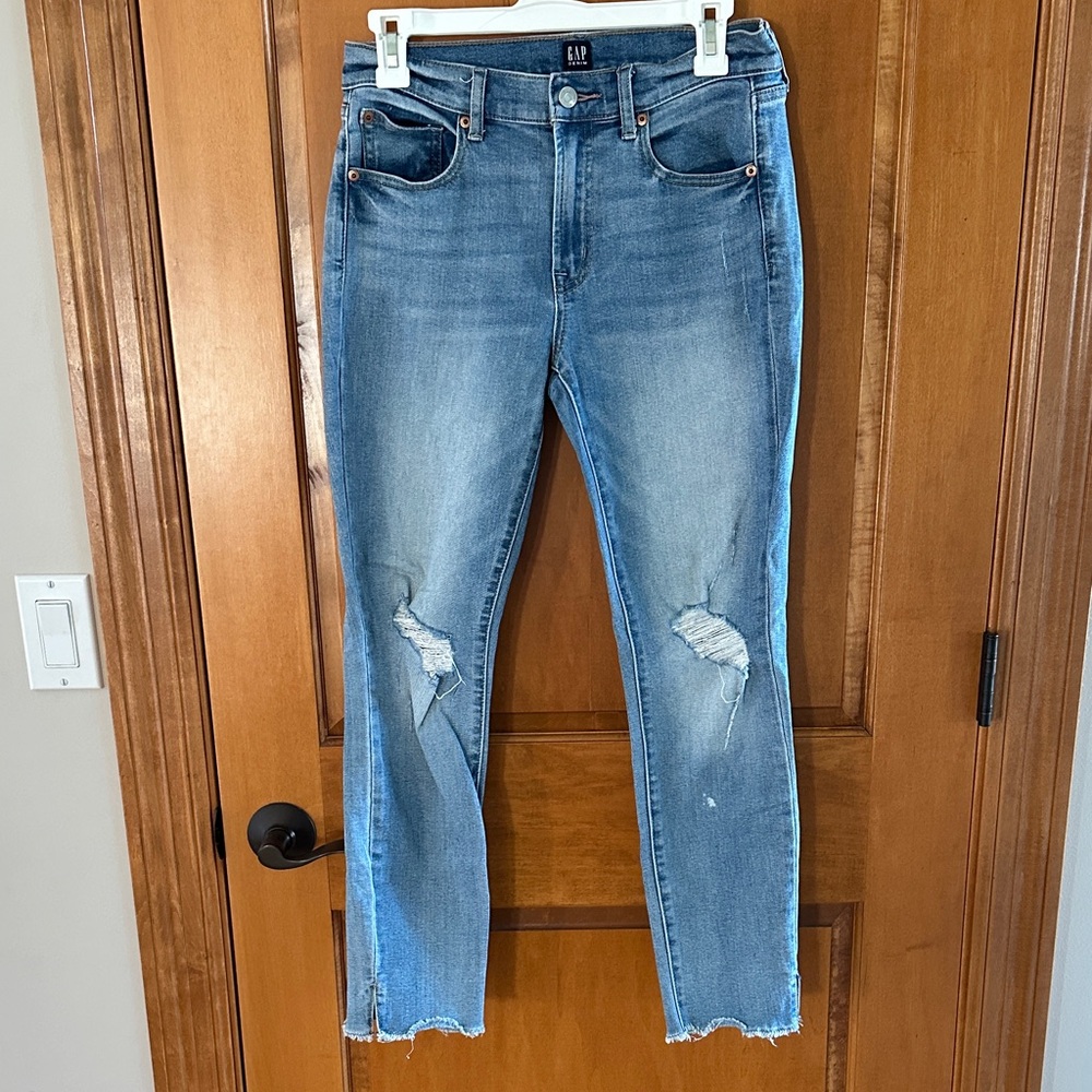 GAP Denim True Skinny Distressed Raw Hem Jeans 4/27